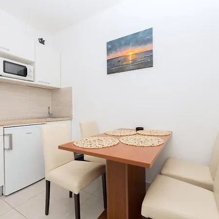 Apartmani Vukusic Promajna Exterior foto