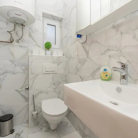 Apartmani Vukusic Promajna Exterior foto