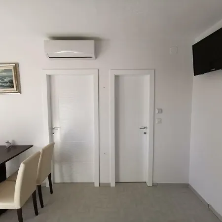 Apartmani Vukusic Promajna Exterior foto