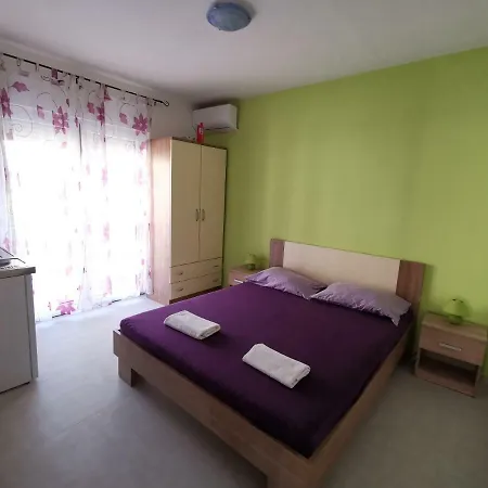 Apartmani Vukusic Promajna Exterior foto